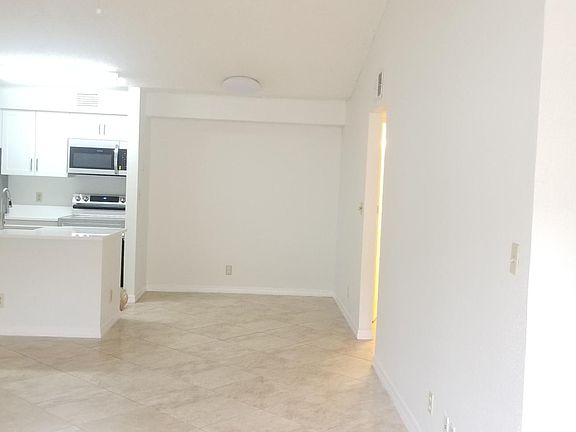 4th image of 2826 S University Dr APT 3204