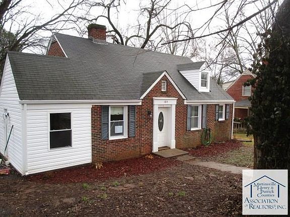2nd image of 1015 Jefferson Cir