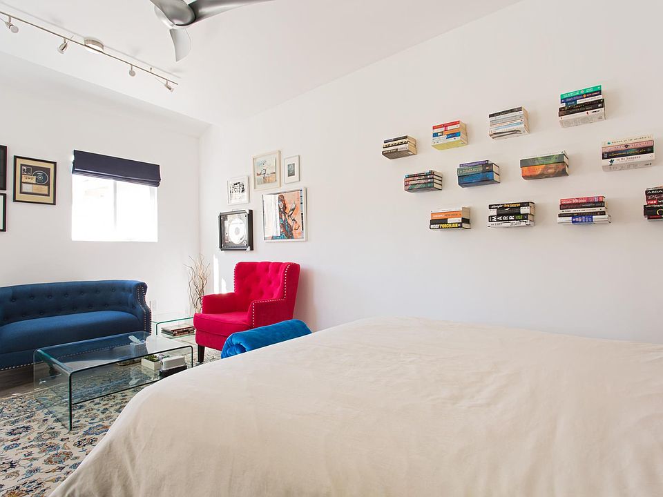 1st image of 3309 London St #1/2