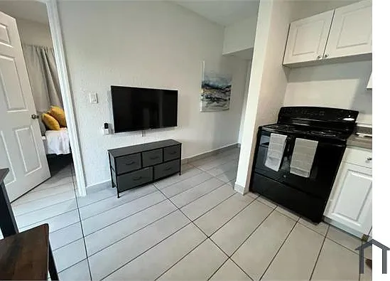 2 bed, $2,295 — Photo 2