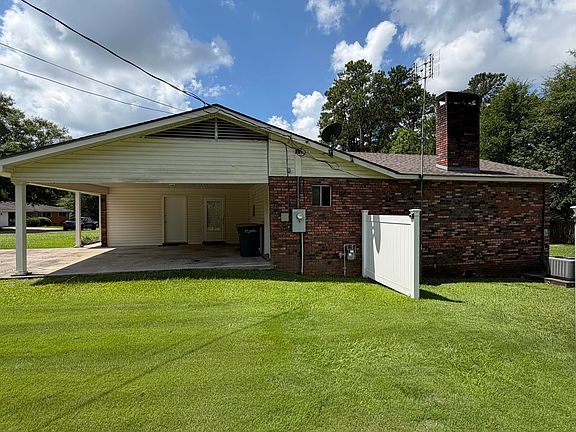 4th image of 1307 Pinehurst Dr