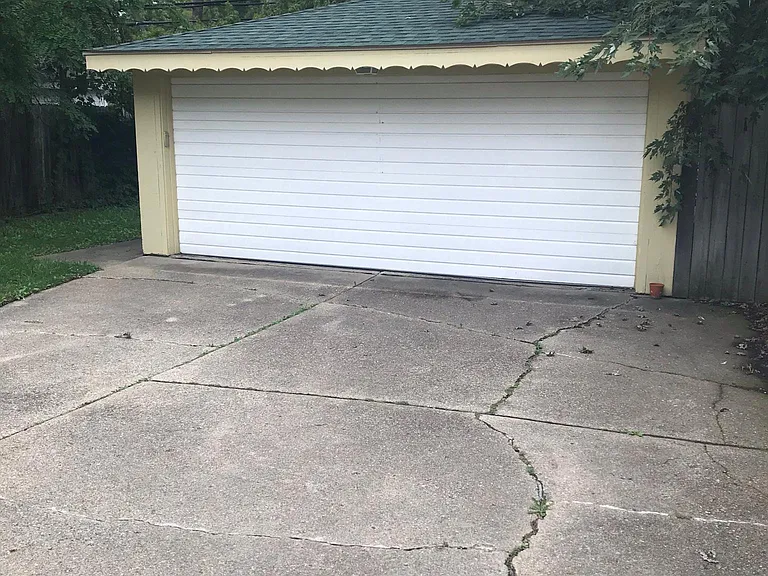 3404 Linwood Ave — Photo 26