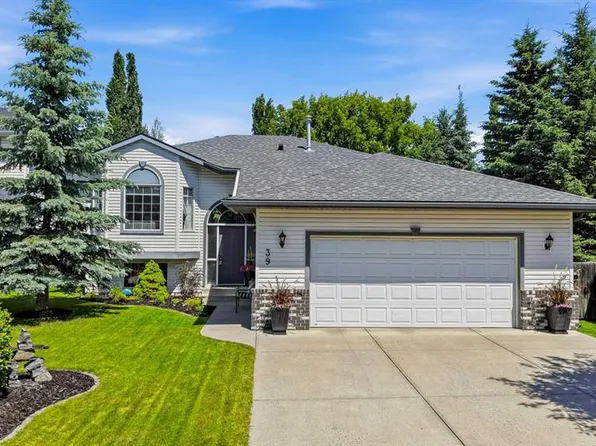 39 S West Terrace Cres, Cochrane, AB T4C 1R7