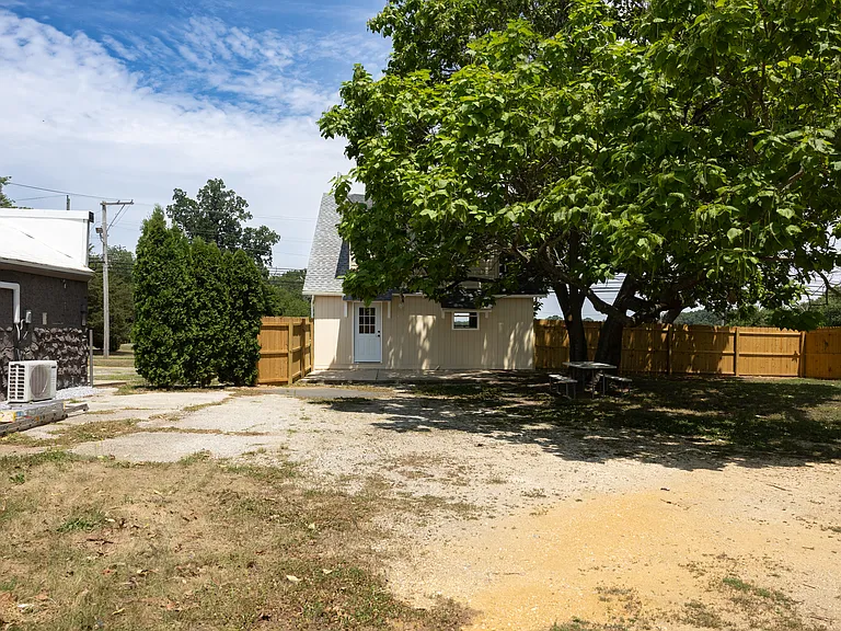 639 Landis Ave — Photo 6