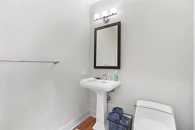 250 Henley Pl #406 — Photo 7
