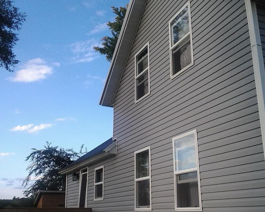 Side Entry with Deck