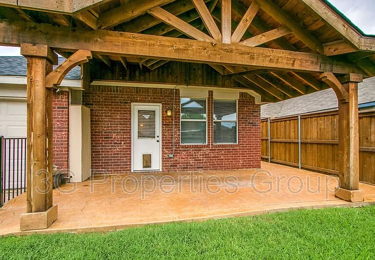 4516 Highridge Dr — Photo 26
