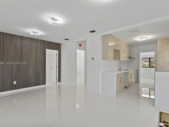 1640 NE 183rd St, North Miami Beach, FL 33179