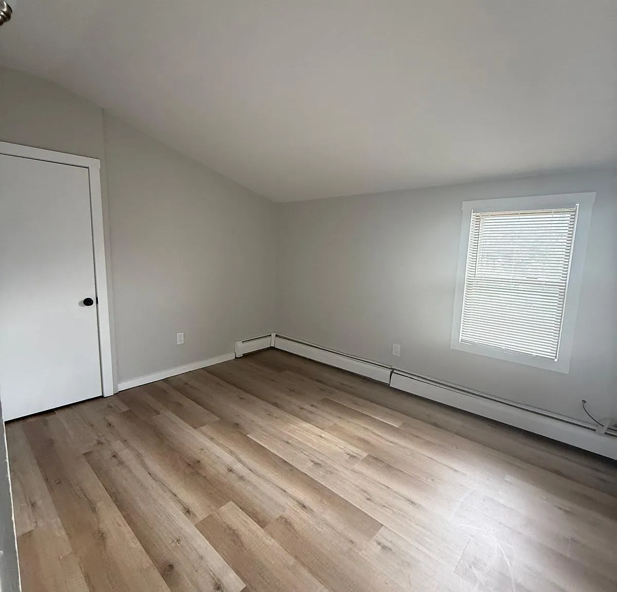 2 bed, $1,600 — Photo 3