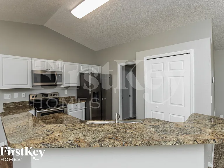 2750 Felix Rd SE — Photo 7