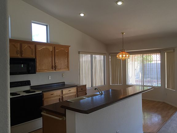 Kitchen & Breakfast room