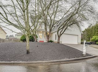 126 SW Spruce St, Dundee, OR 97115