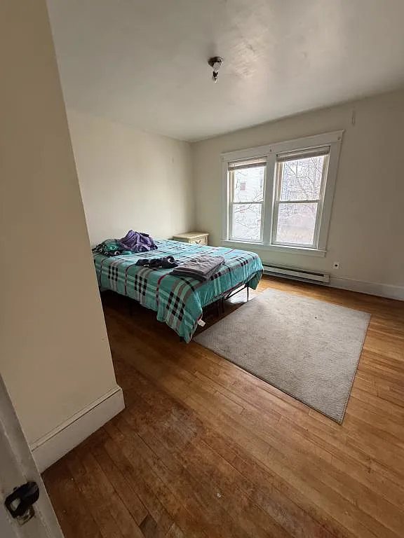 172 Grafton St — Photo 3