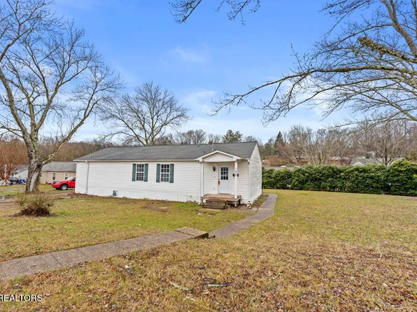 102 Lawton Rd, Oak Ridge, TN 37830