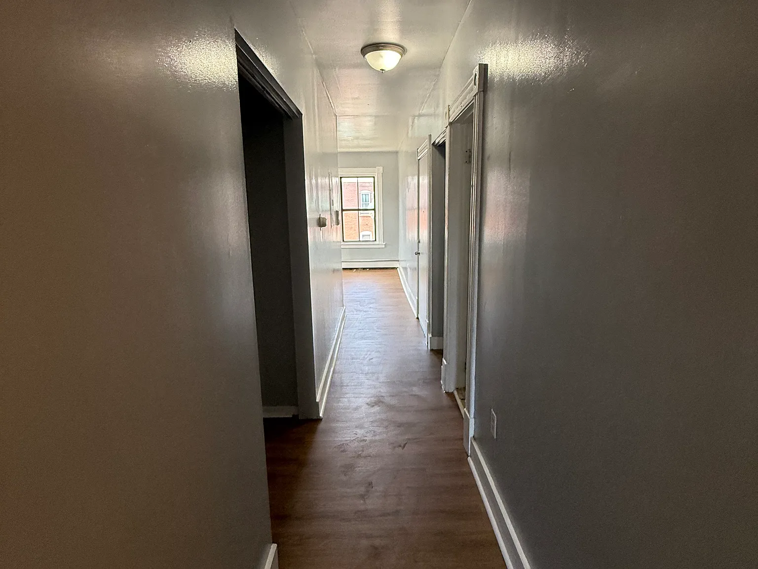 2 bed, 1000 sqft, $1,350 — Photo 3