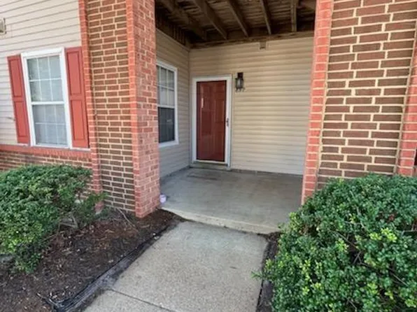 897 Gas Light Ln, Virginia Beach, VA 23462