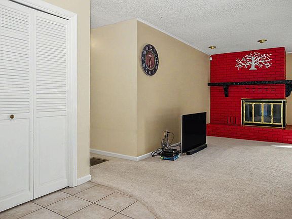 5th image of 6727 Kimberly Ct