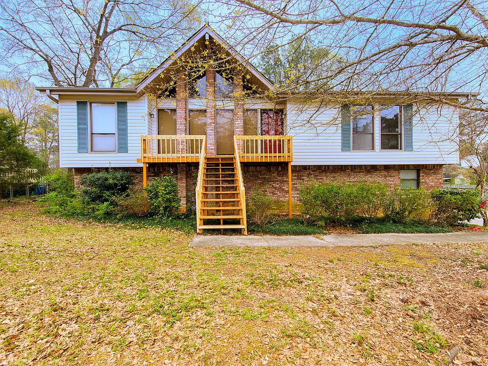 Welcome to 8 Eddings Lane!