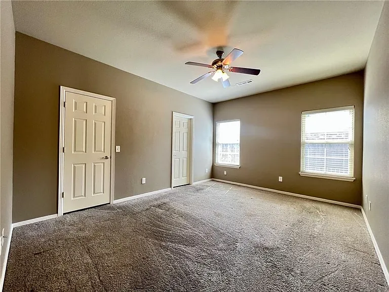 1276 S Blue Willow Ave — Photo 6