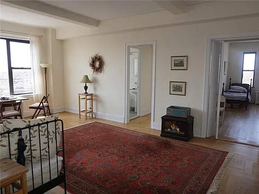 Rented by Avenue Sotheby's International Realty | media 6