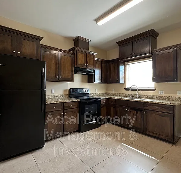 2506 E Garfield Ave #1 — Photo 4