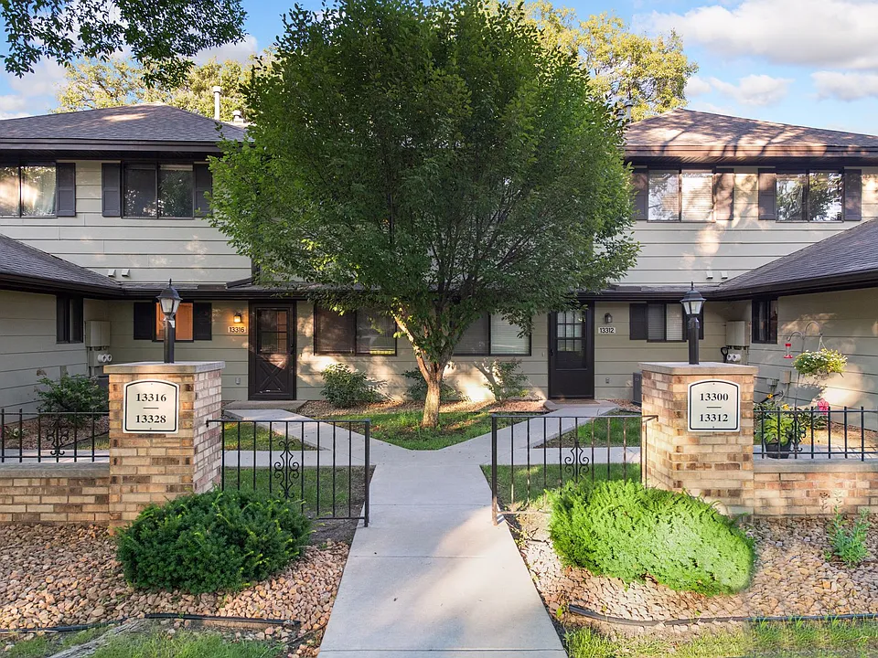 13316 Zenith Ln
