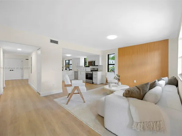 7994 Crespi Blvd, Miami Beach, FL 33141