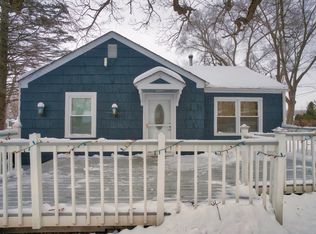 3510 Woodland Cir S, Island Lake, IL 60042