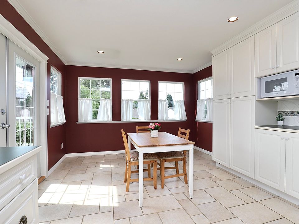 9556 214a St, Langley, BC V1M 1T4 | MLS #R3013020 | Zillow