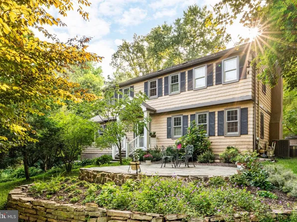54 N Waterloo Rd, Devon, PA 19333