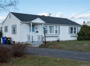 11 Dobson Cir, Middletown, CT 06457