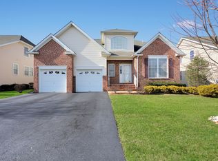 56 Lambeth Ln, Marlboro, NJ 07746