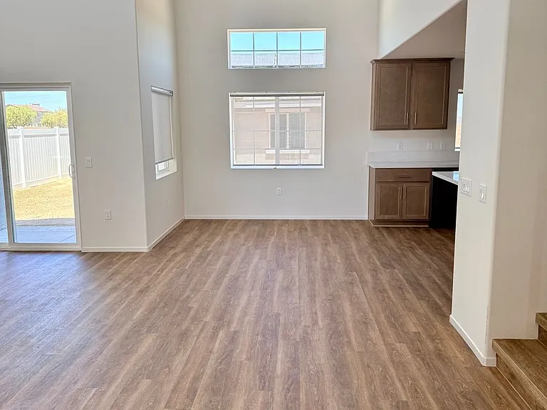 11712 Sebastian Rd — Photo 38