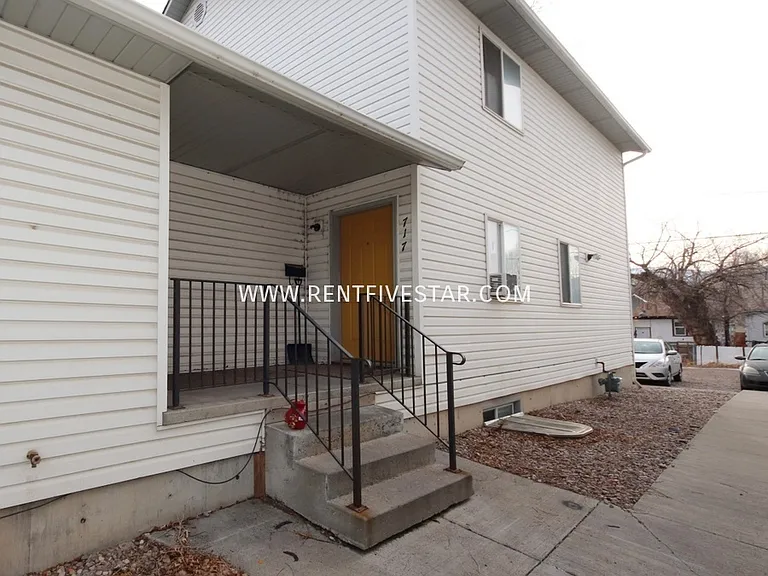 717 S 4th Ave #B6 — Photo 1