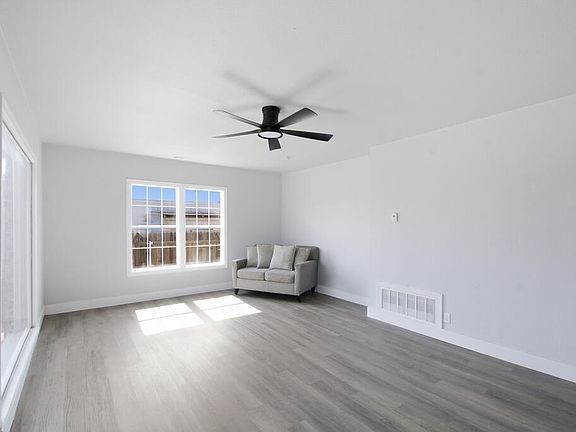 4th image of 3914 Anetta Dr