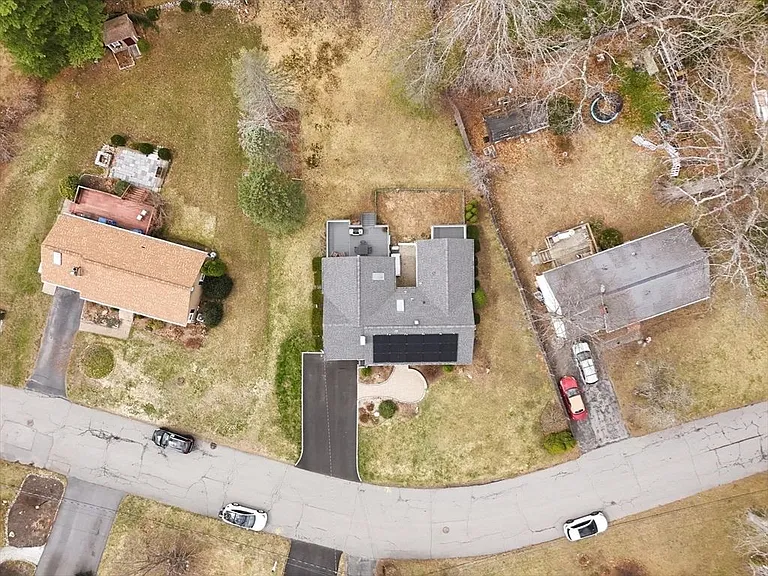 223 Edgewater Dr — Photo 20