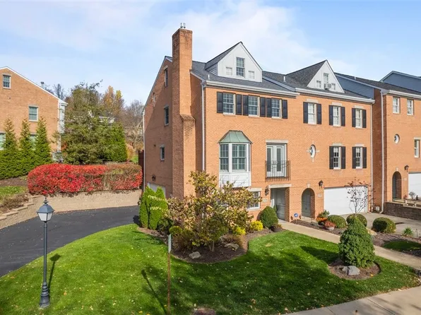 229 Merion Dr, Pittsburgh, PA 15228