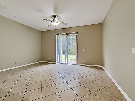 3rd image of 14686 Silver Glen Dr E