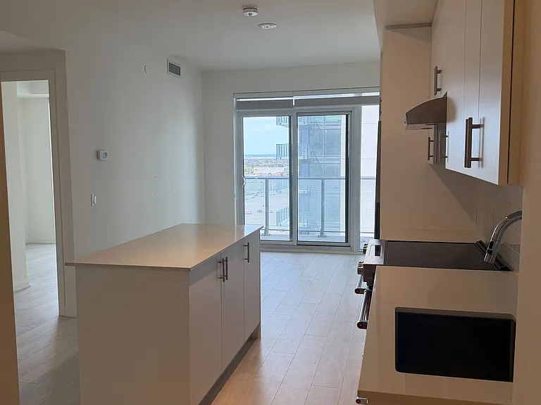 8960 Jane St #1201 — Photo 7