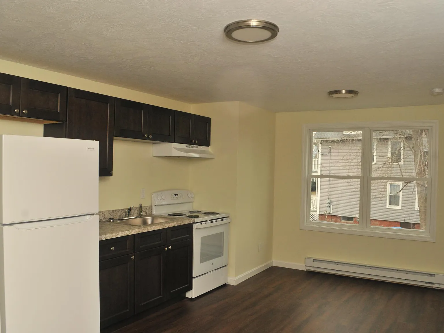 2 bed, 940 sqft, $1,650 — Photo 4