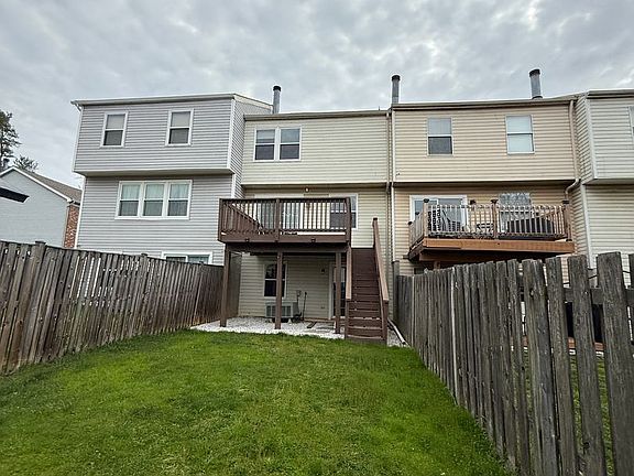 3rd image of 918 Grayson Sq