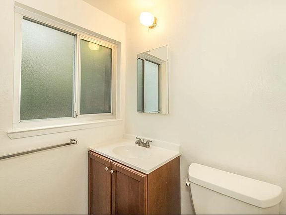 5th image of 441-447 Leland Ave #443-1/2