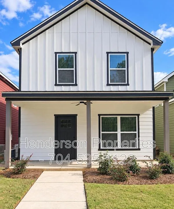 1112 Magnolia St