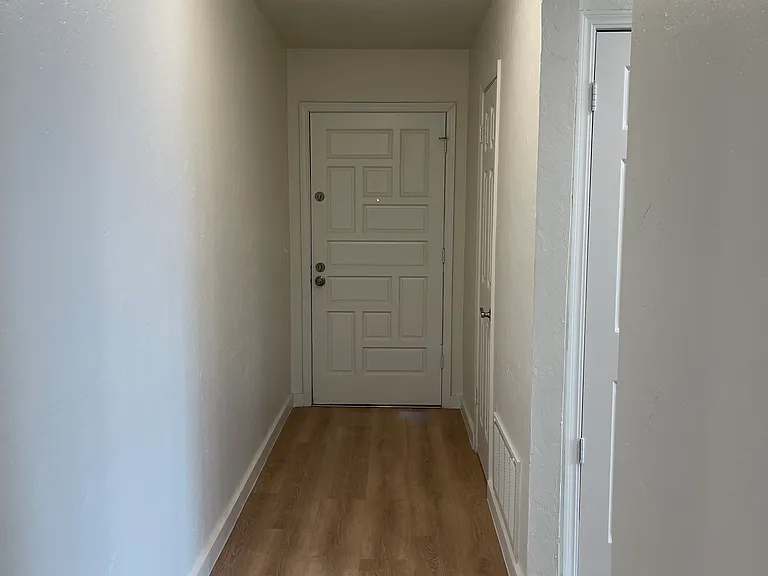 504 Pinewood Dr — Photo 17