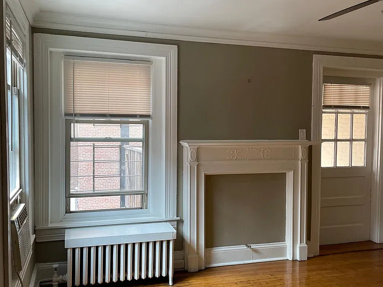 22 E Eager St #3R — Photo 15