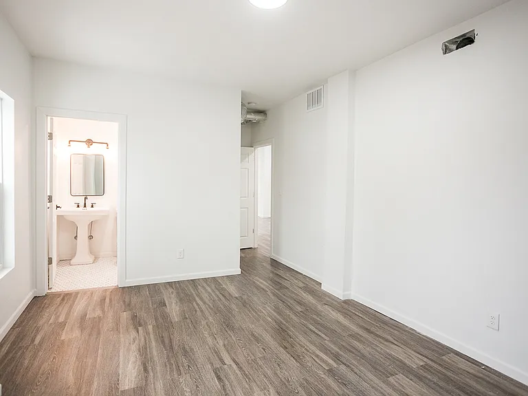 1426 Junction St #1 — Photo 7