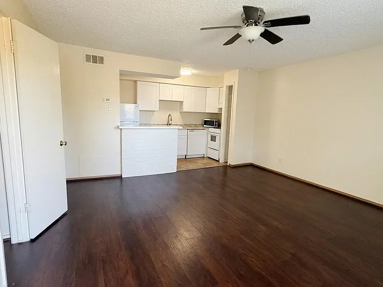1328 Bomar St #17 — Photo 5
