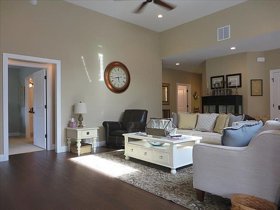 Living Room 15x19