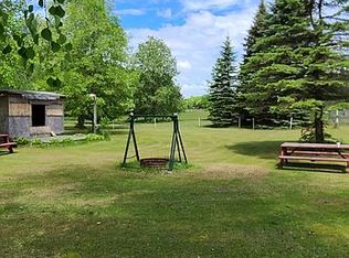 8560 S 27 1/2 Rd, Cadillac, MI 49601