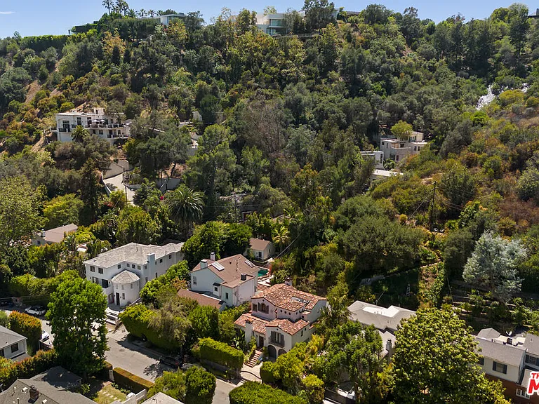 1407 N Beverly Dr — Photo 54